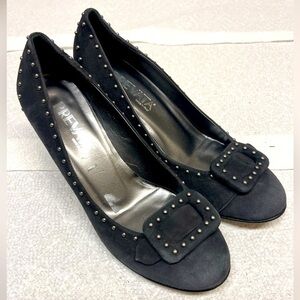 Prevada Heeled, Studded Pumps W/Faux Buckle (Black) Size 7.5